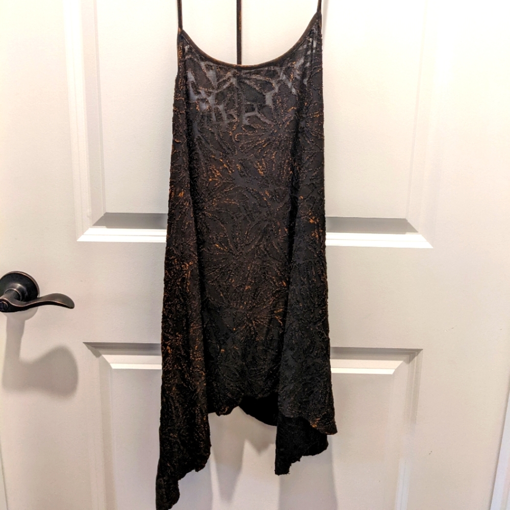 Gimmicks sleeveless blouse, size L